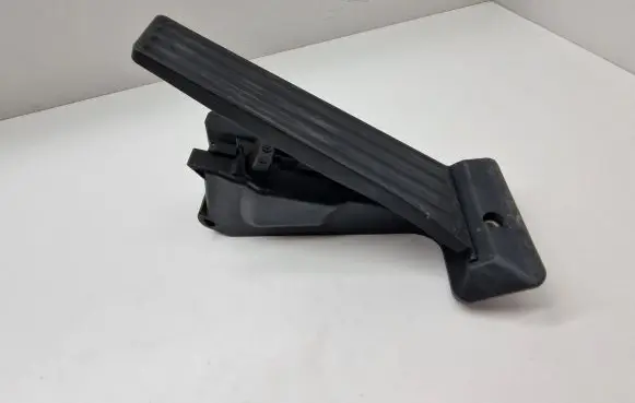 BMW X3 G01 Accelerator throttle pedal 6853175