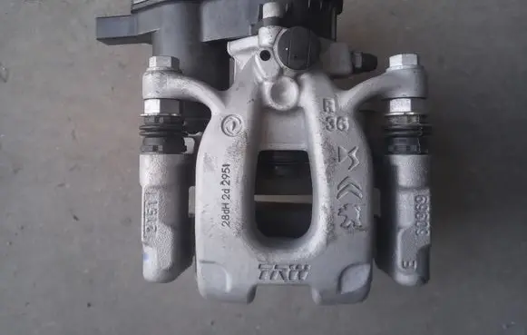 Opel Mokka X Rear brake caliper 60969
