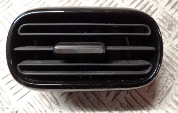 Citroen C4 Cactus Dashboard side air vent grill/cover trim 9800167677