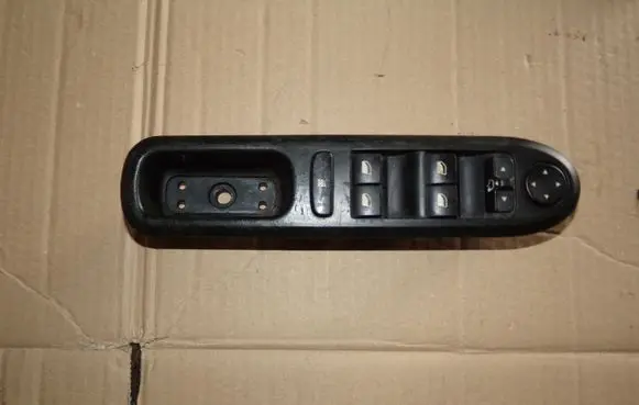 Peugeot 407 Electric window control switch