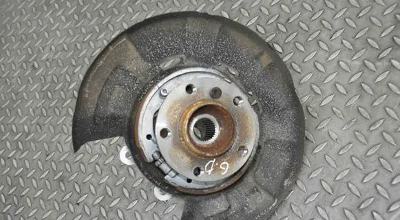 BMW X6 F16 Rear wheel hub 6770984
