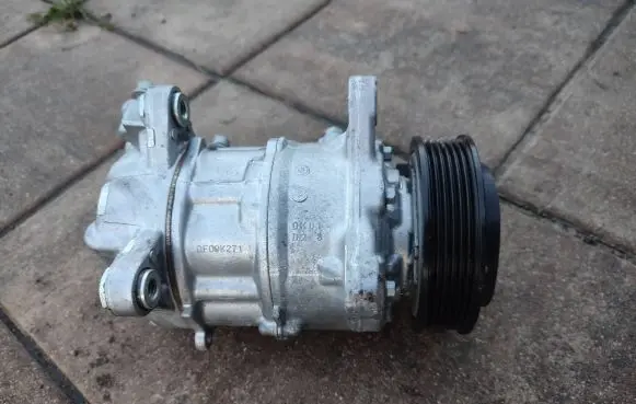 BMW X3 G01 Air conditioning (A/C) compressor (pump) 6994082