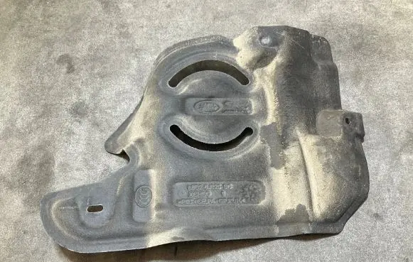Land Rover Evoque II Other engine bay part L8D26J020BC