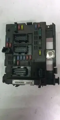 Peugeot 807 Fuse module 9650663880