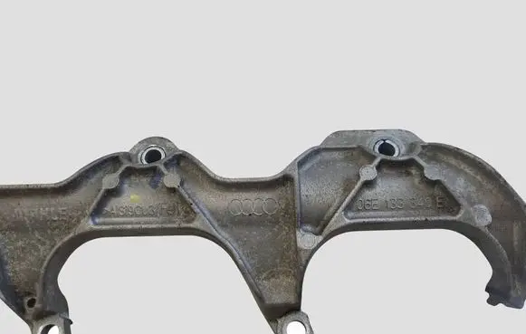 Audi Q5 SQ5 8R Fuel Injector clamp holder 06E133340E 7032830