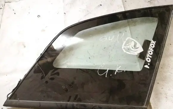 Suzuki Grand Vitara II Rear side window