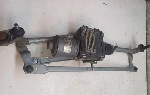 Audi A3 S3 8P Front wiper linkage and motor 8P1955023D 0390241719 8P1955119A