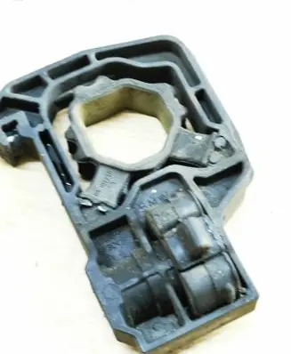 BMW 7 F01 F02 F03 F04 Radiator mount bracket 7575247