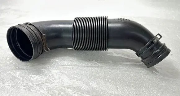 Volkswagen Touareg I Air intake hose/pipe 7L6129627F