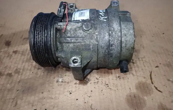 Renault Laguna II Air conditioning (A/C) compressor (pump) 8200424250