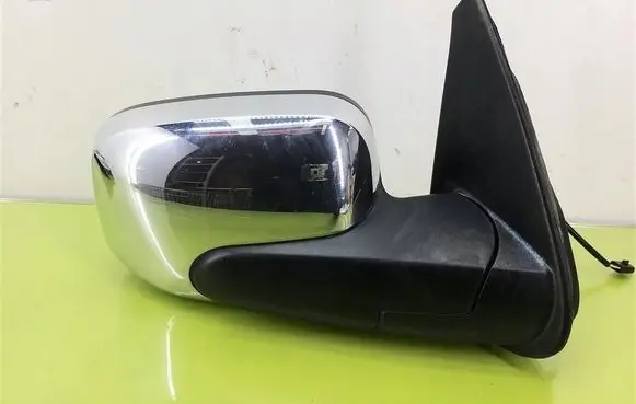 Chevrolet HHR Front door electric wing mirror 25848552