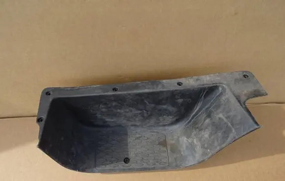 Iveco Daily 6th gen Front sill trim cover 5801869288 K5801872156