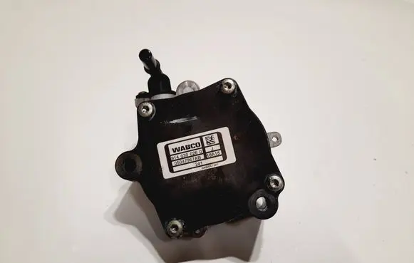 Chrysler 200 Vacuum pump