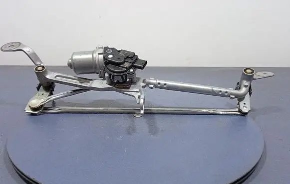 BMW X4 F26 Front wiper linkage and motor 7399004