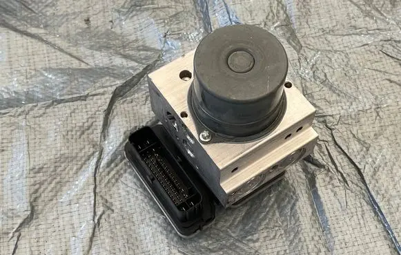 Mercedes-Benz GLC C254 ABS Pump A2149001709 A2149027102 A2549019400