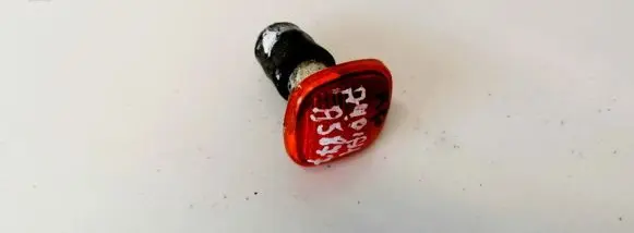 Front fender indicator light