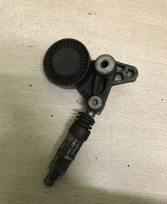 Audi A8 S8 D3 4E Generator/alternator belt tensioner 059145201F