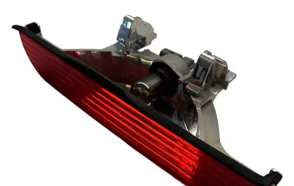 Mazda 3 I Third/center stoplight R6373