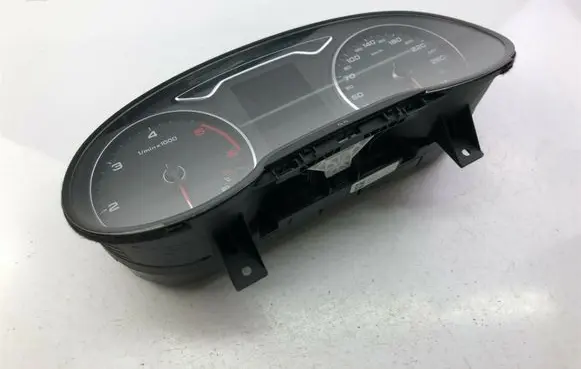 Audi A3 S3 8V Speedometer (instrument cluster) 8V0920870H G1557