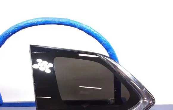 Mitsubishi Outlander Rear side window 