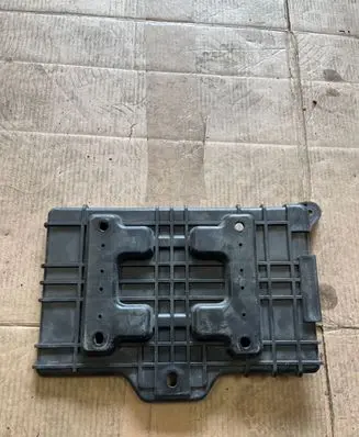 Hyundai Santa Fe Battery tray 371502B100