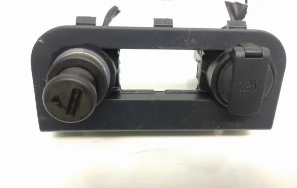 KIA Rio 12 V Socket (front) 847621W051