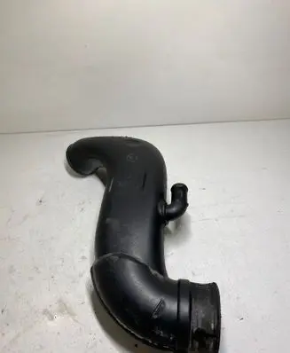 Opel Zafira B Turbo air intake inlet pipe/hose 55561910 329788454