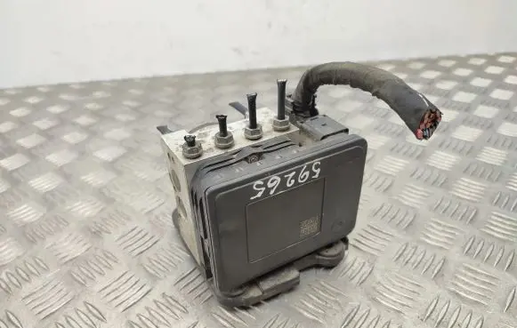 Volkswagen PASSAT B8 ABS Pump 3Q0614517K 3Q0907379K