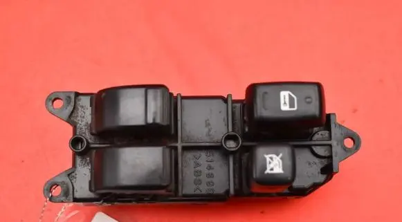 Toyota Corolla Verso E121 Electric window control switch 84040-13060