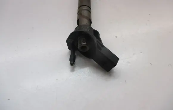 Mercedes-Benz E W211 Fuel injector A6420700587 0445115027 642920