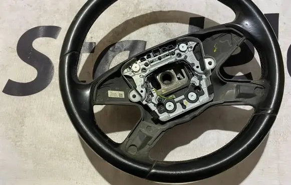 Mercedes-Benz E W212 Steering wheel a2124600303 2124600303