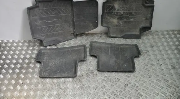 Renault Captur Car floor mat set 8201403696