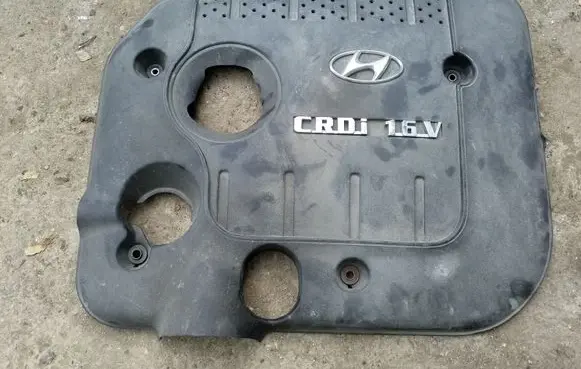 Hyundai Sonata Engine cover (trim)