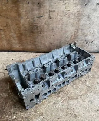 Mercedes-Benz Sprinter W906 Engine head A6460100620 0790010979 907081