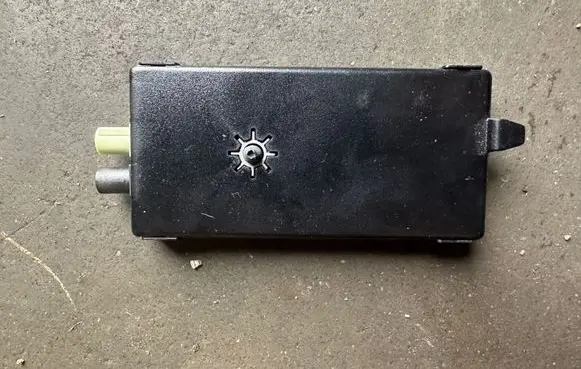 BMW X3 G01 Aerial antenna amplifier 9389613