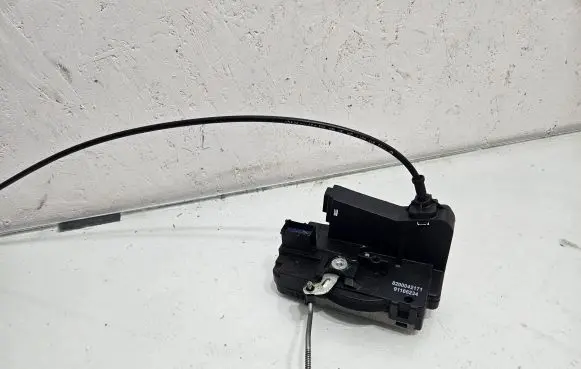 Opel Vivaro Front door lock 91166234