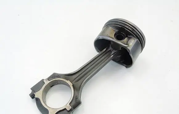 Mercedes-Benz E W210 Piston with connecting rod 089149