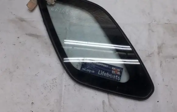 KIA Ceed Rear vent window glass 
