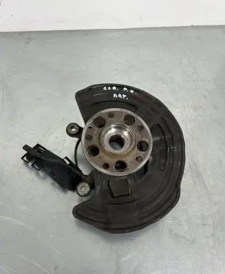 Mercedes-Benz CLA C117 X117 W117 Front wheel hub