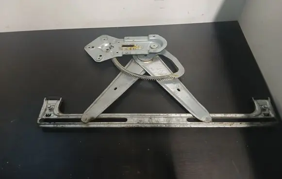Volvo S80 Front door electric window regulator 983164102LH