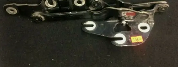 Audi A6 S6 C5 4B Tailgate/trunk/boot hinge 4B5827302F