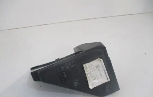 Renault Kangoo II Fuse box cover 8200356339