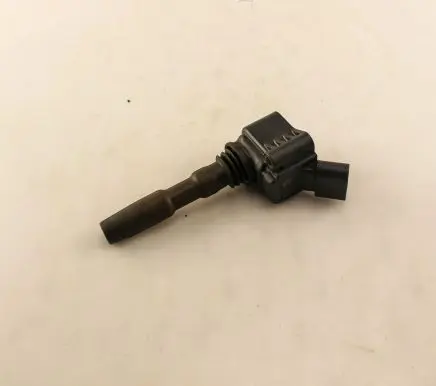 Volkswagen Polo V 6R Plug wire 04E905110B