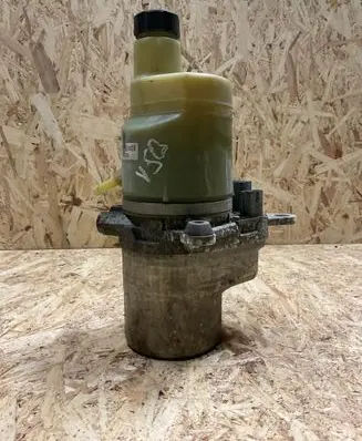 Volvo V50 Power steering pump 31280369 5N513K514CB