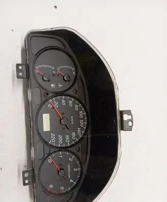 Speedometer (instrument cluster)