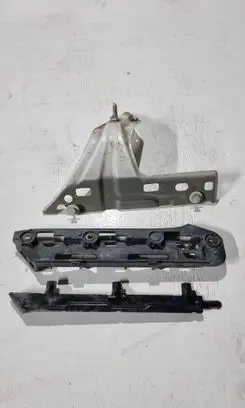 Volkswagen Caddy Fender mounting bracket 1T0821135