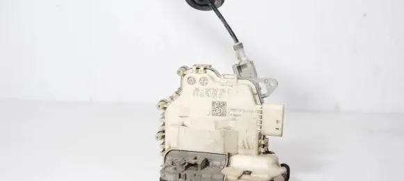 Audi A6 C7 Front door lock 8J1837016C