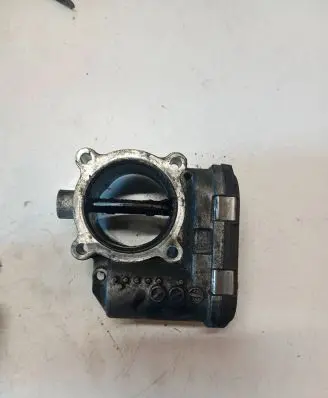 Volvo V70 Throttle body valve 31216665 0280 09W445