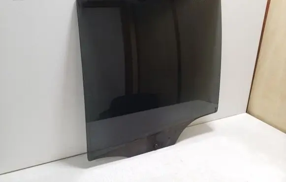 Mercedes-Benz ML W163 Rear door window glass A1637351110
