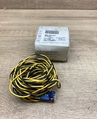 Volkswagen PASSAT B6 Other wiring loom 8K0972571